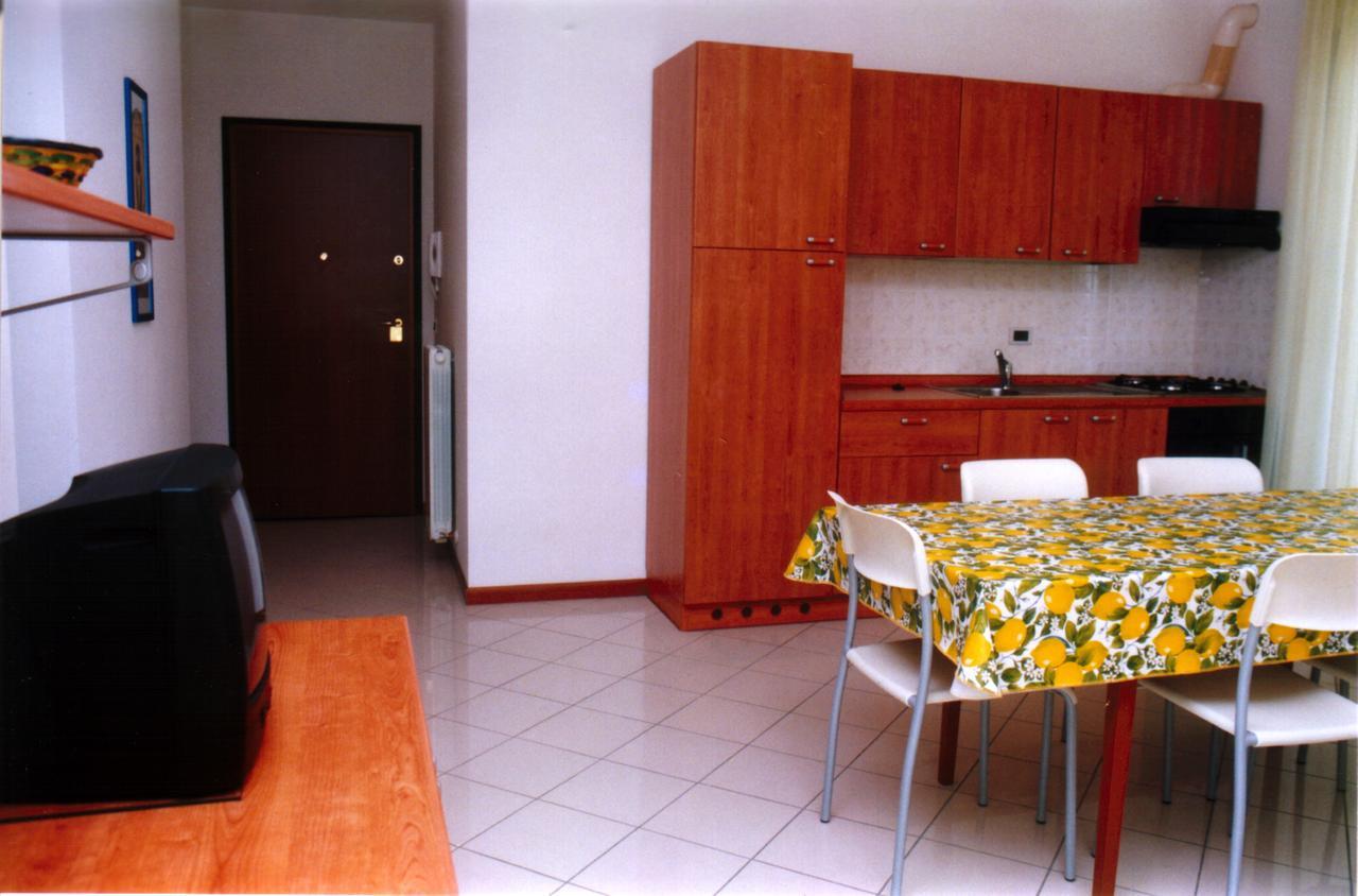 Girasole Apartment Martinsicuro Exterior photo